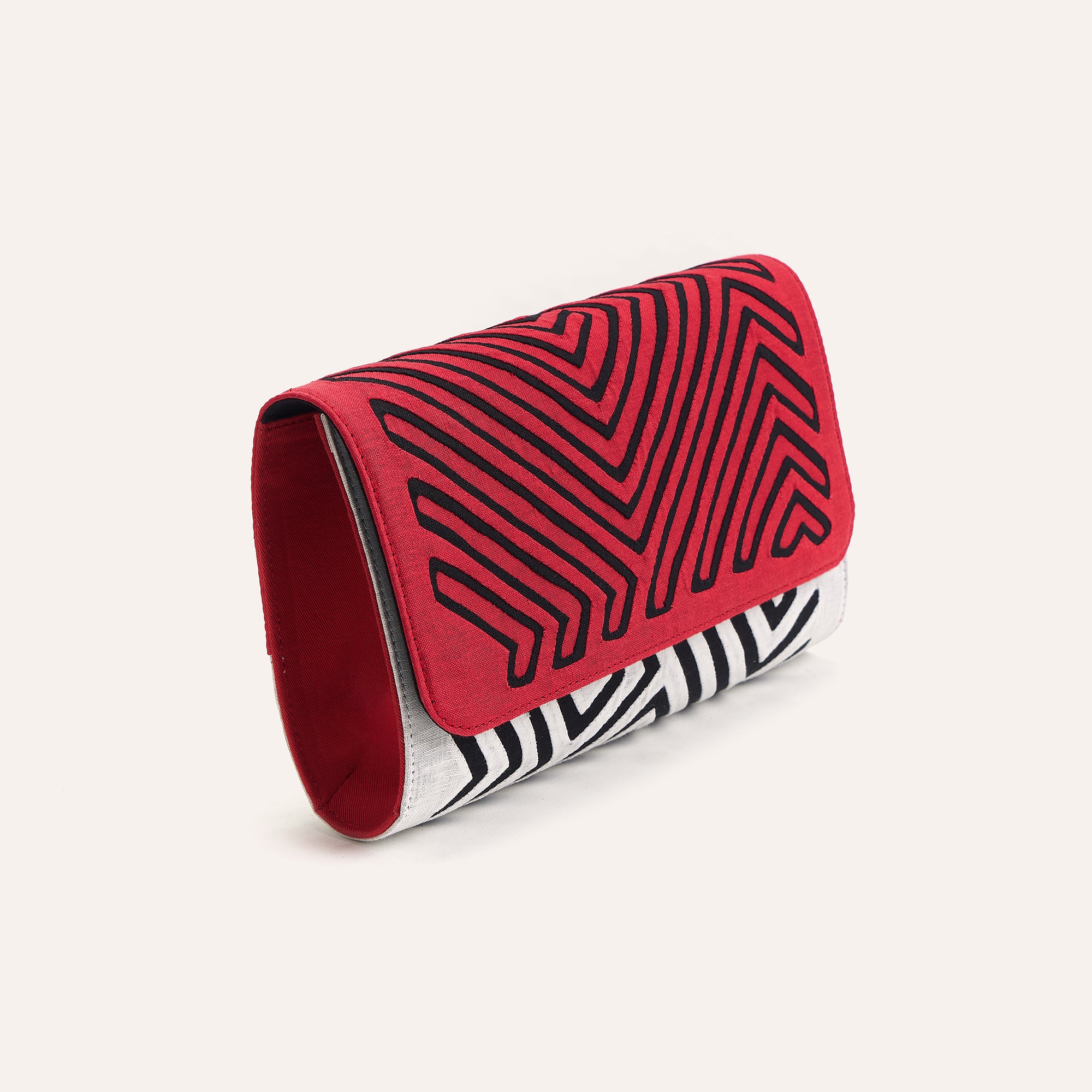 GUNA IN RED BAGUETTE