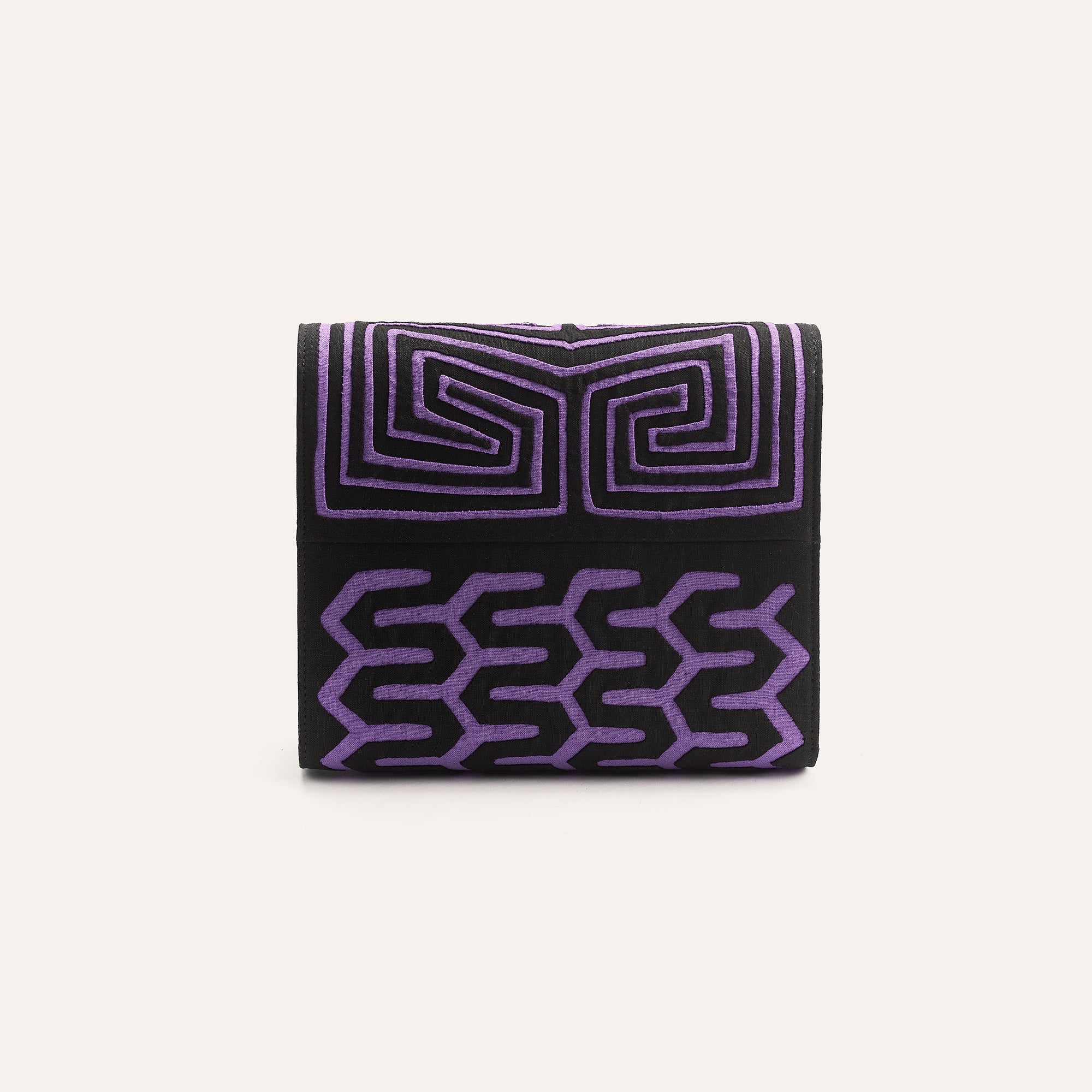 MAISI IN PURPLE CLUTCH