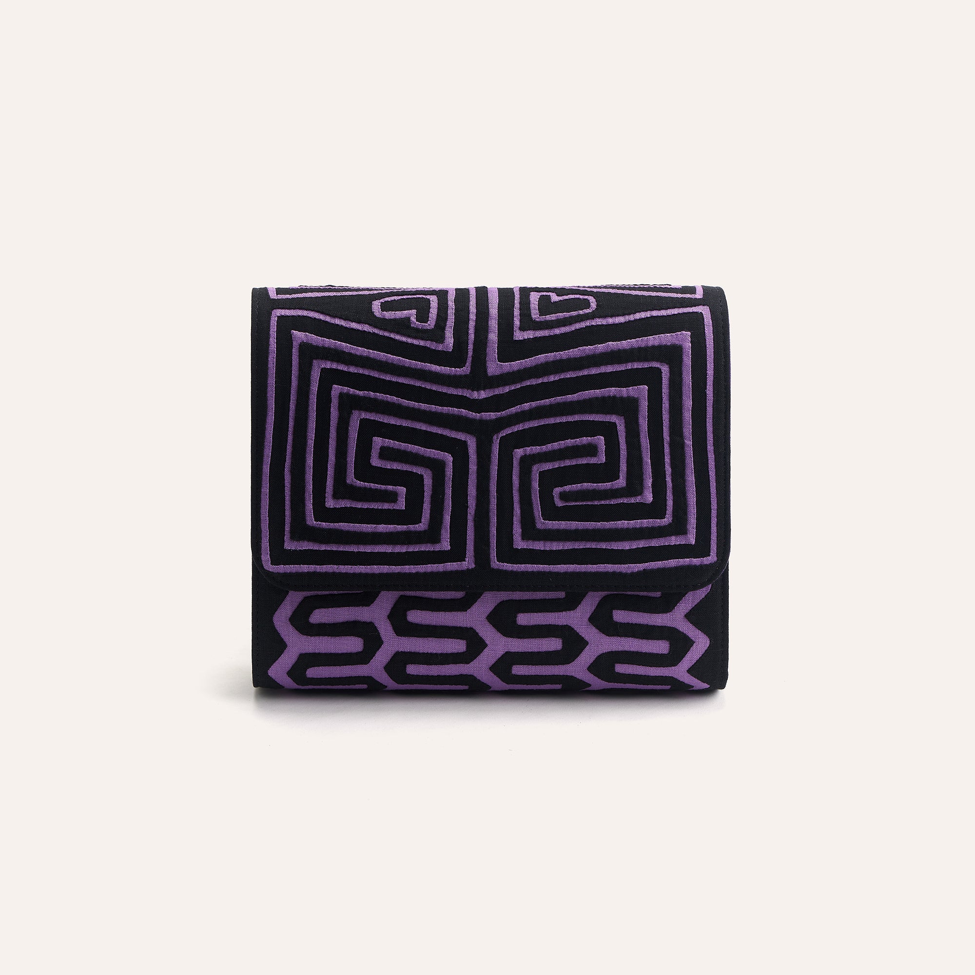MAISI IN PURPLE CLUTCH