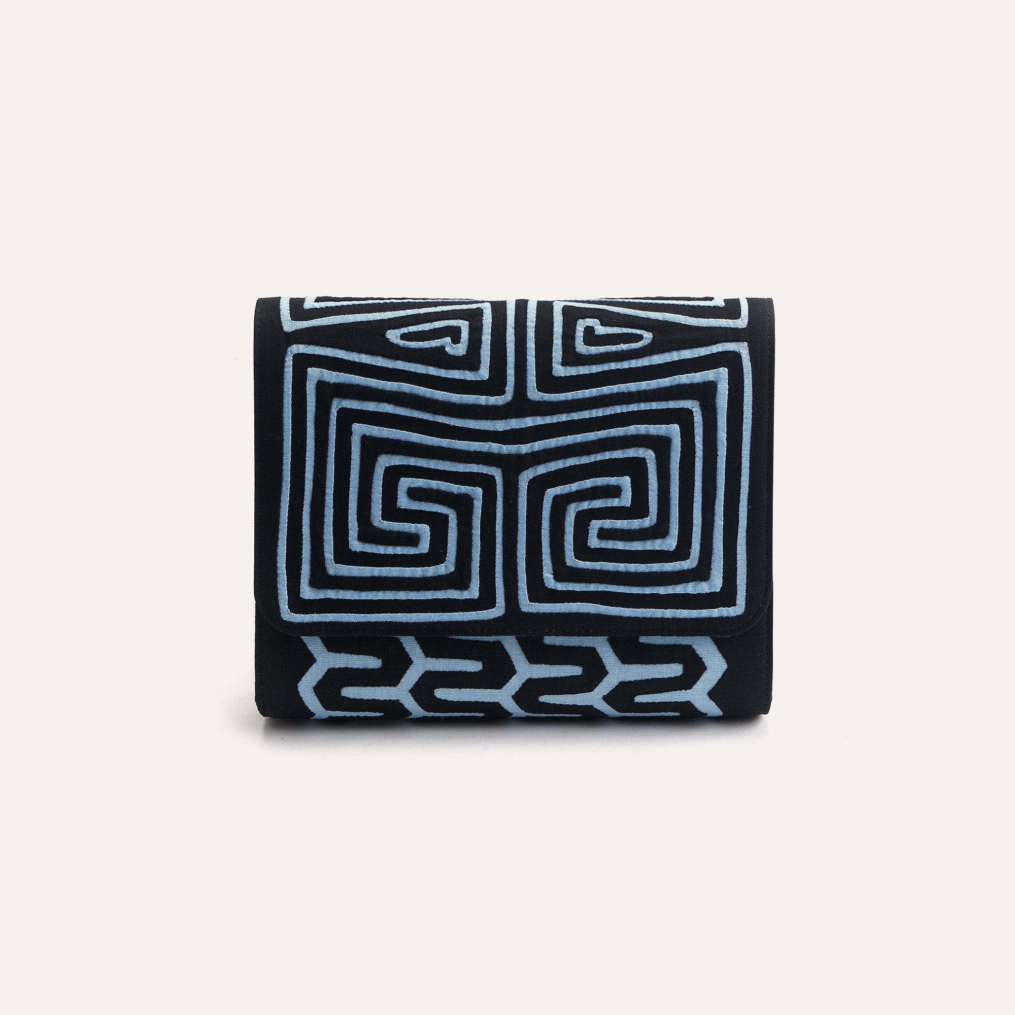 MAISI IN LIGHT BLUE CLUTCH