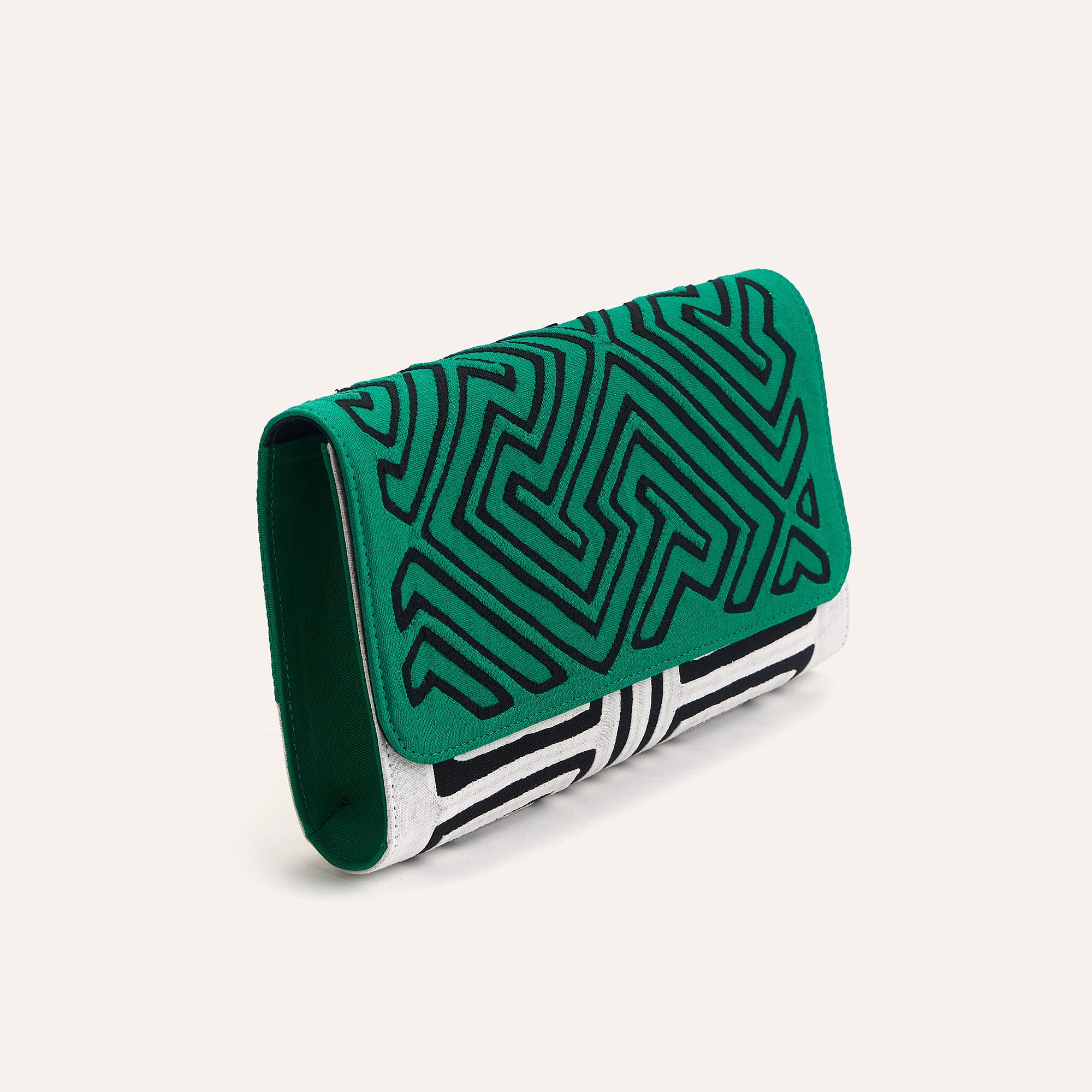 GUNA IN GREEN BAGUETTE