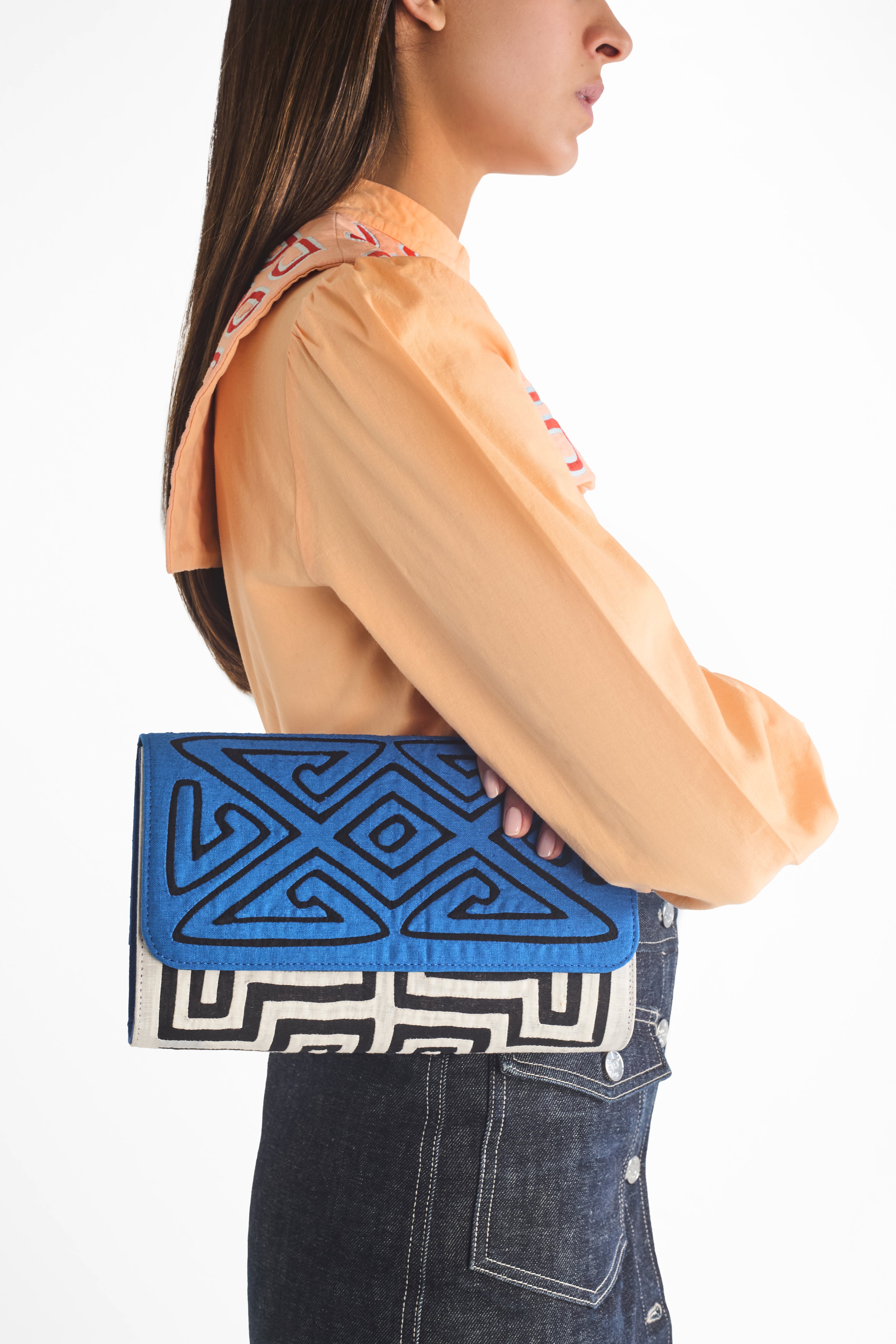 GUNA IN BLUE BAGUETTE