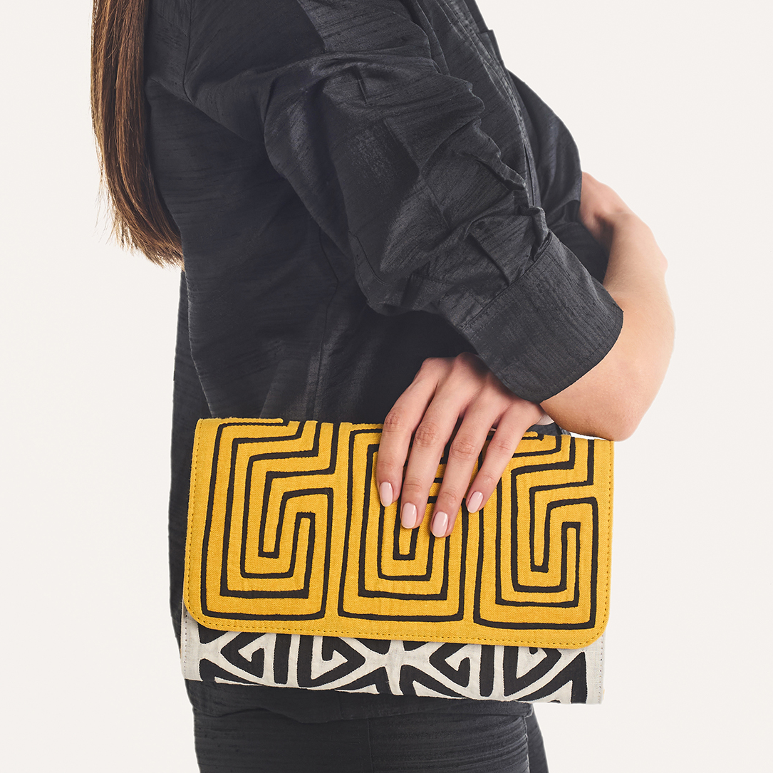 GUNA IN OCHRE BAGUETTE