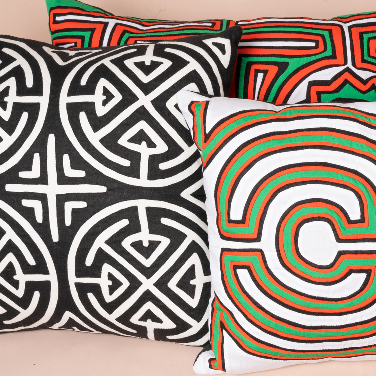 Kuna Cushion