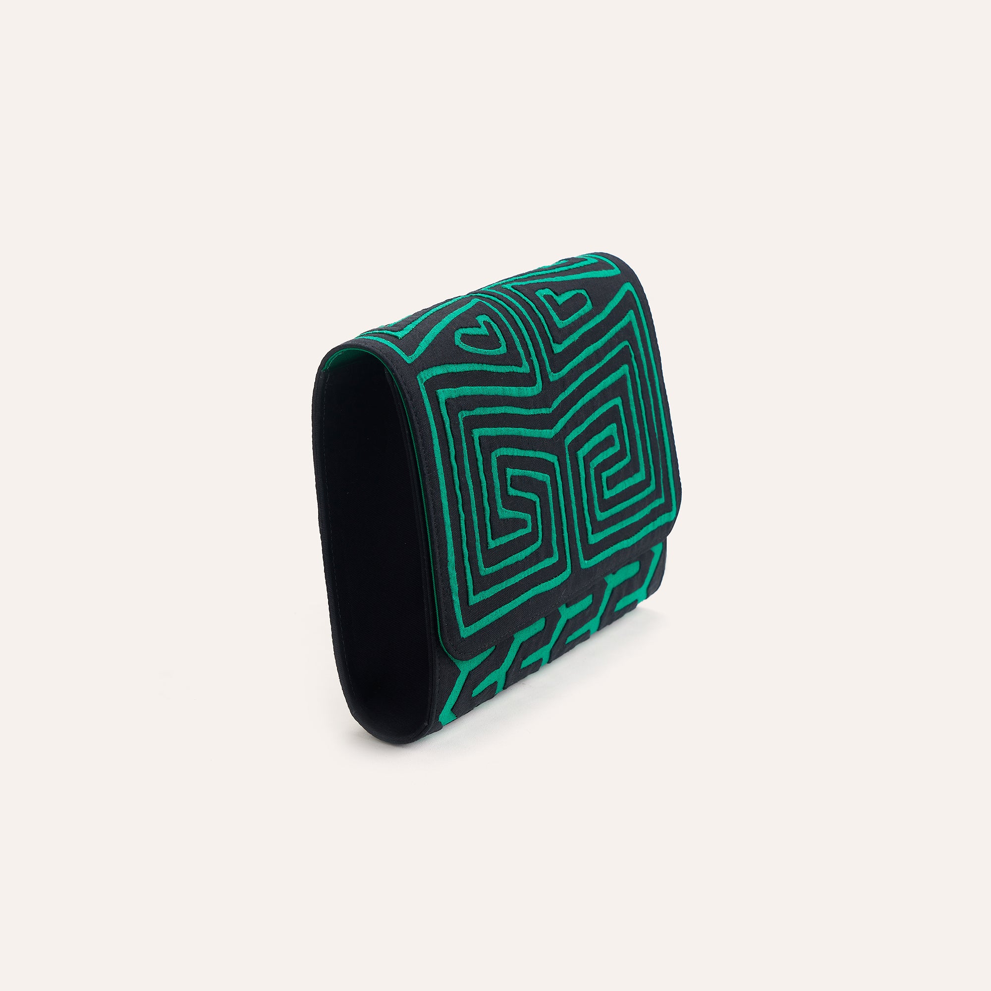 MAISI IN GREEN CLUTCH
